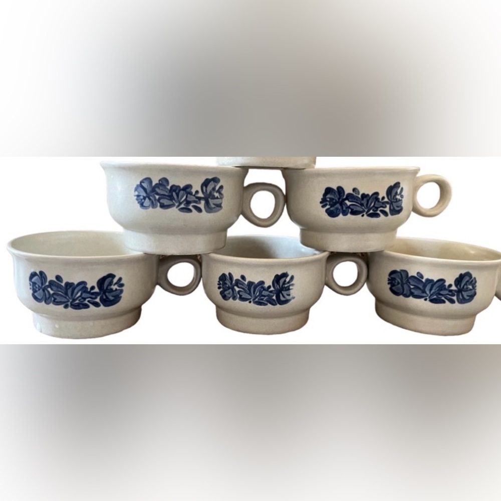 Pfaltzgraff Yorktowne Stoneware cup, 1Y, 
Pattern introduced in 1967 set